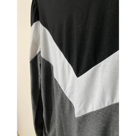 Womens long sleeve v stripe color block shirt - Picture 3 of 4